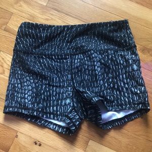 Savage barbell shorts